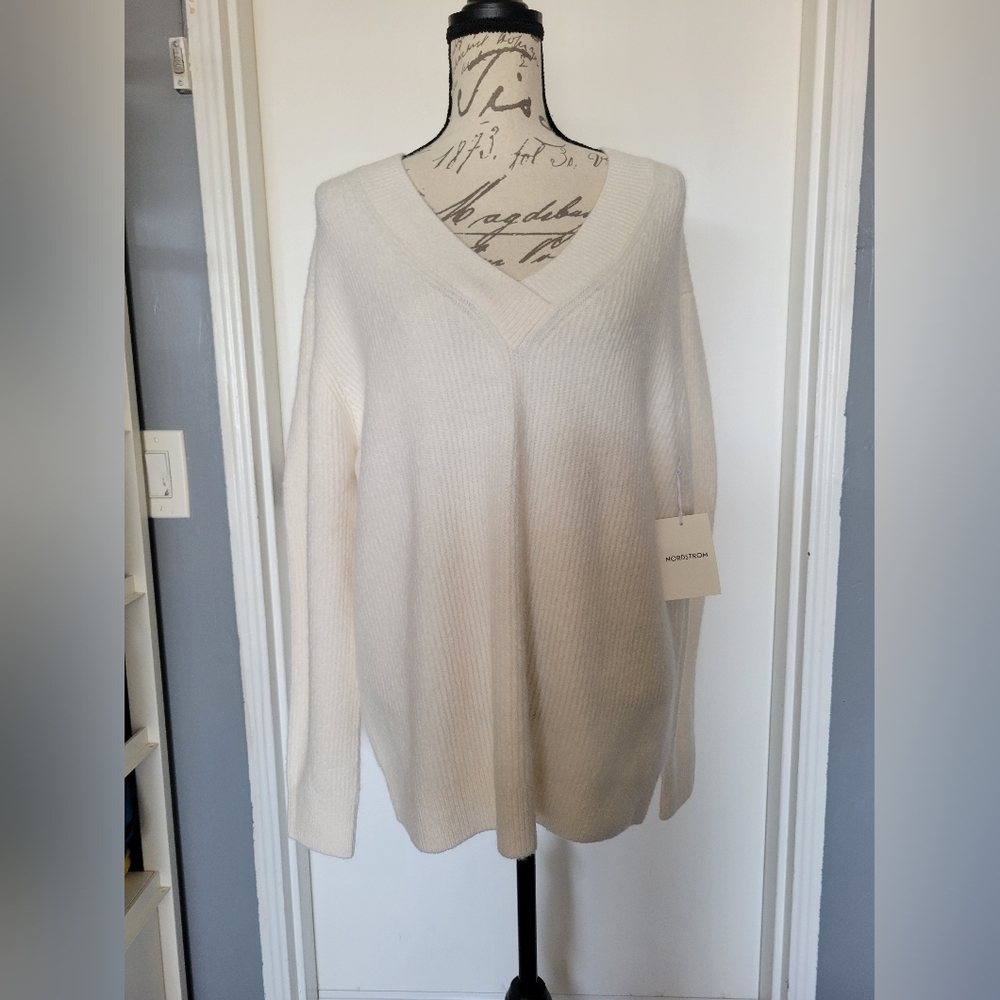 NWT Nordstrom Alpaca‎ and Wool Blend Elegant Cozy Cream V-Neck Sweater XL